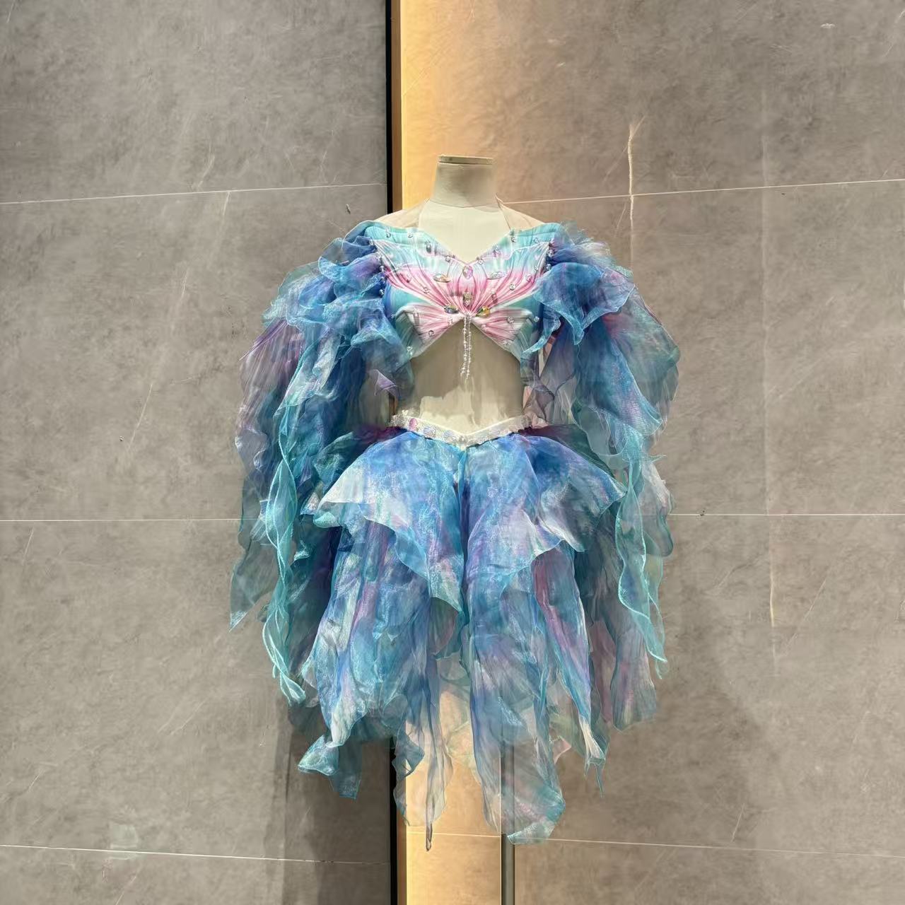 Mermaid Water Dance Skirt Prin - Aquarium & Marine Museum Universiti Malaysia Sabah Kota Kinabalu Sabah Reviews ulasan dan harga