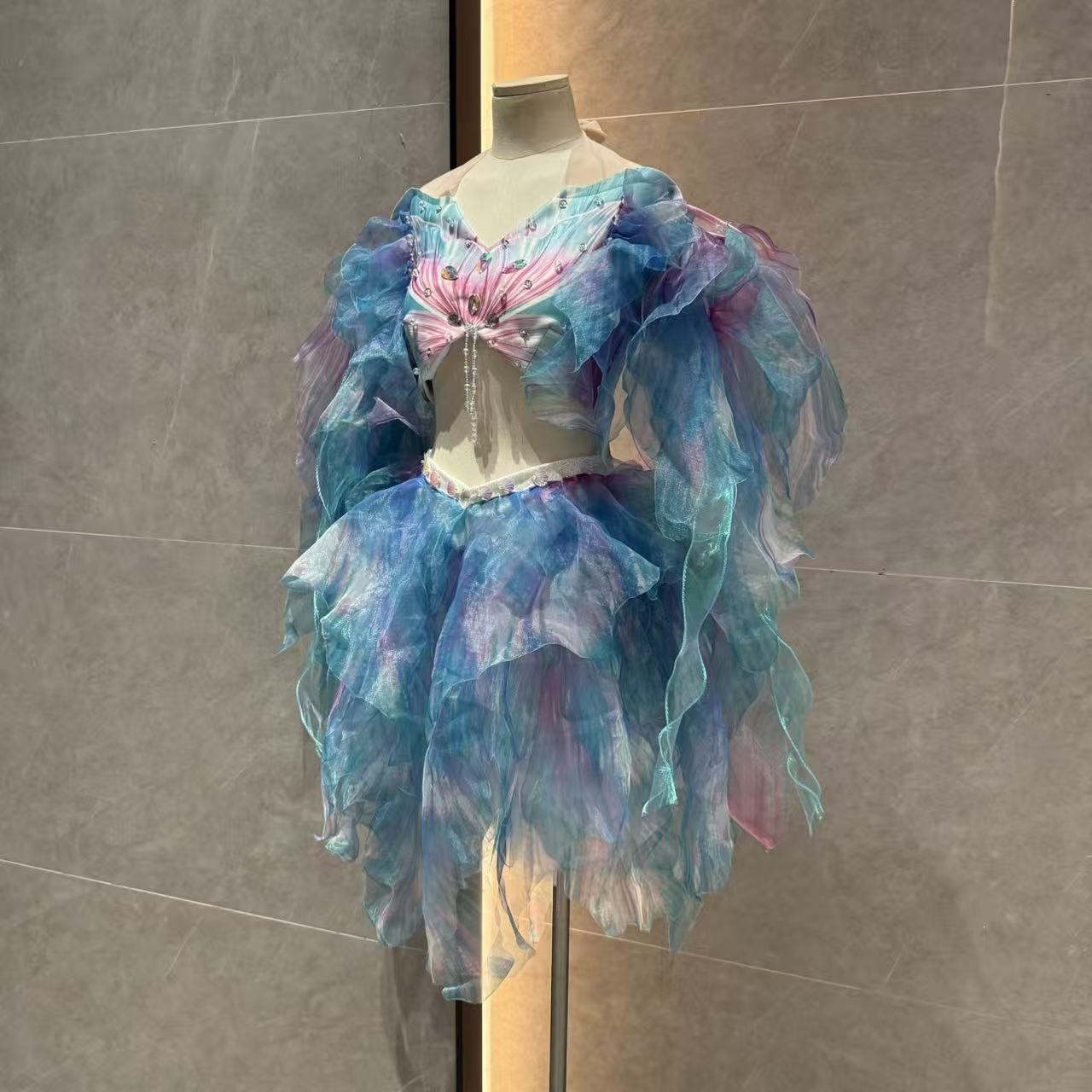 Mermaid Water Dance Skirt Prin - Aquarium & Marine Museum Universiti Malaysia Sabah Kota Kinabalu Sabah Reviews ulasan dan harga